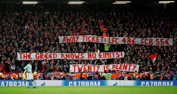 Champions League, caro biglietti: la protesta dei tifosi del Bayern oscurata dalla Uefa