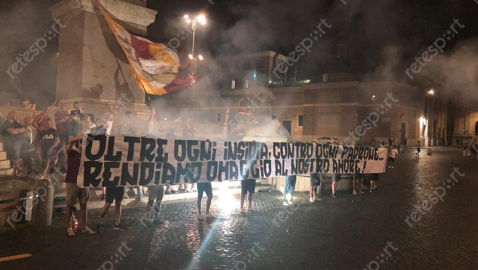 [FOTO e VIDEO] – Roma, tifosi in corteo per i 92 anni del club. Tutte le immagini