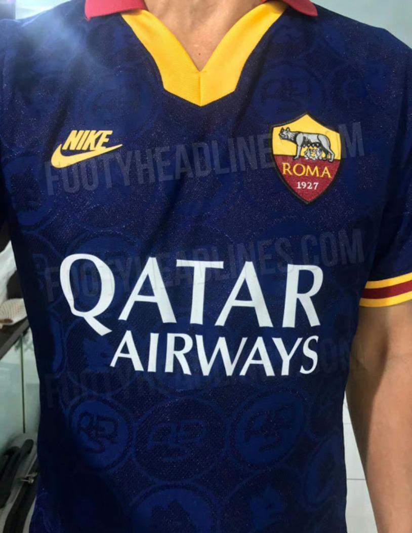 [FOTO] – Ecco i primi scatti della terza maglia della Roma