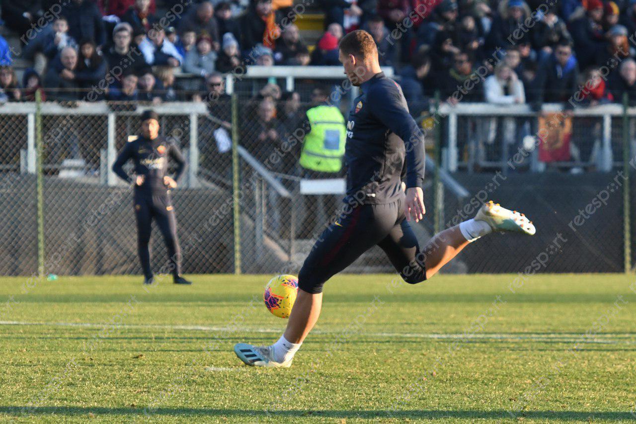 Trigoria: presenti i nuovi acquisti Ibanez, Perez Villar. Percorso di recupero per Zaniolo, Diawara, Zappacosta e Mkhitaryan