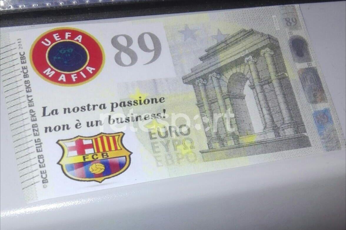 Barcellona-Roma, protesta dei tifosi giallorossi contro il caro biglietti: “Uefa mafia. La nostra passione non è un business!” (FOTO)