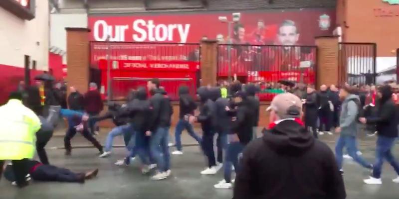 Liverpool, non migliorano le condizioni di Sean Cox: trasferito a Dublino
