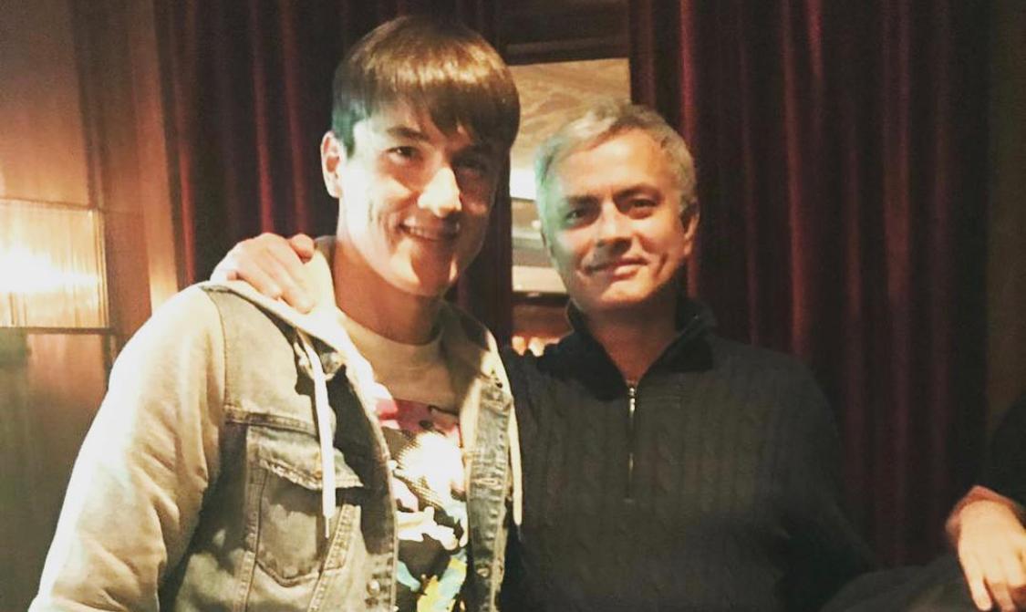 Shomurodov è sbarcato a Roma. Visite e firma, poi parte per il Portogallo