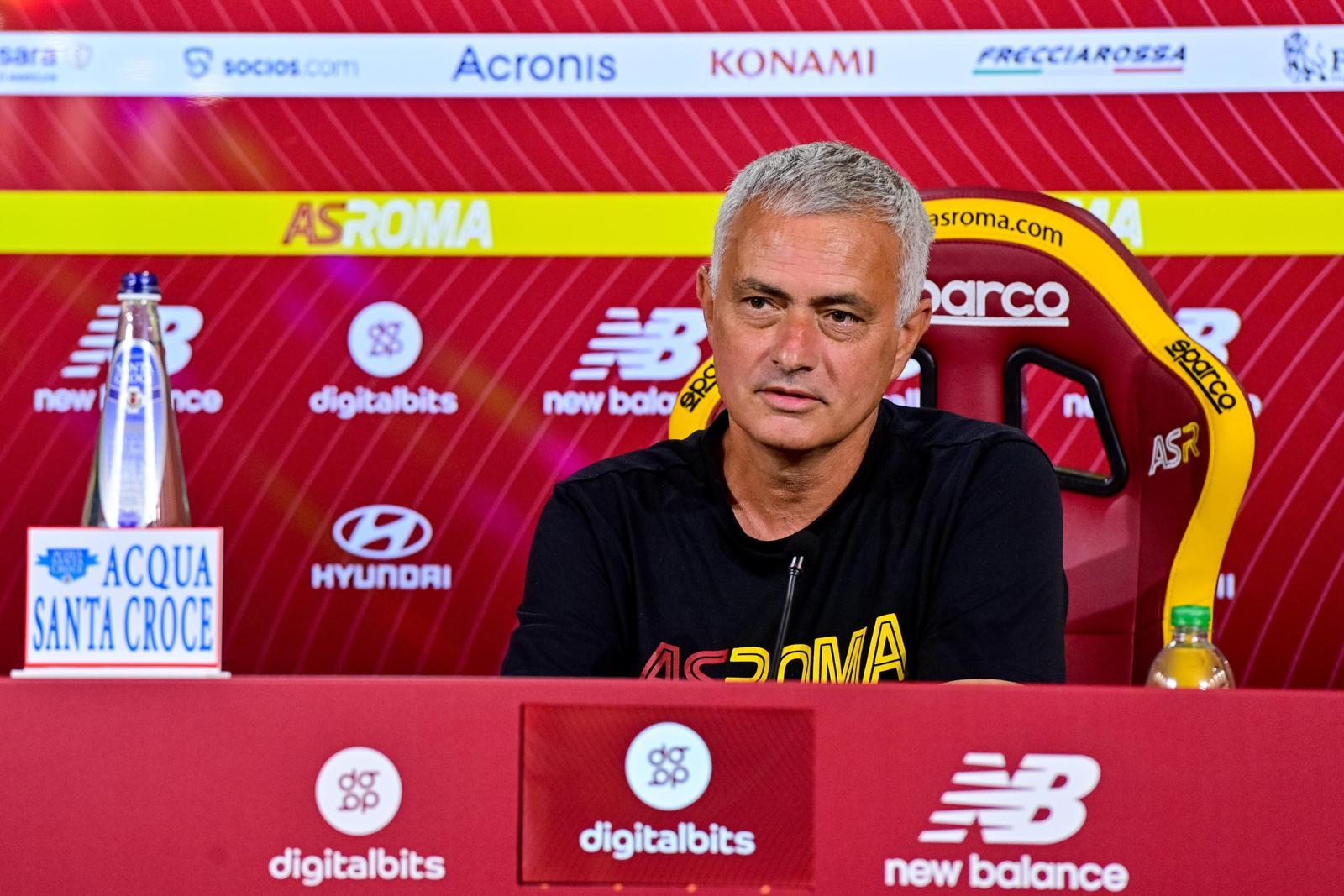 Roma-Genoa, domani alle 17.30 la conferenza di Mourinho