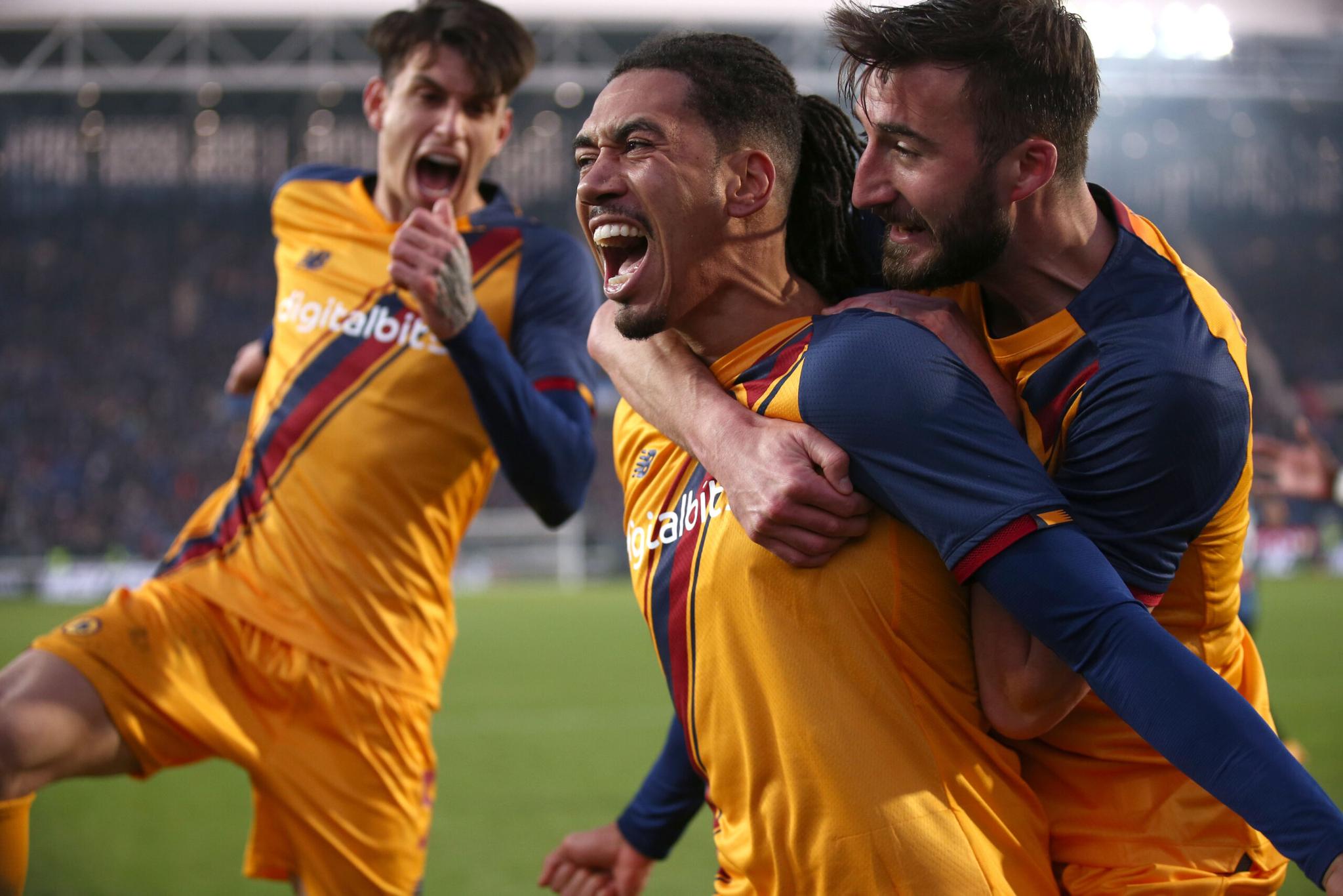 Smalling, mezzo mondo lo cerca ma la sua priorità è la Roma