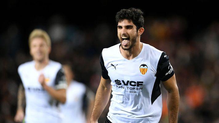 Guedes, tra la Roma e il Valencia c’è la mano di Mendes: l’ala verso i giallorossi