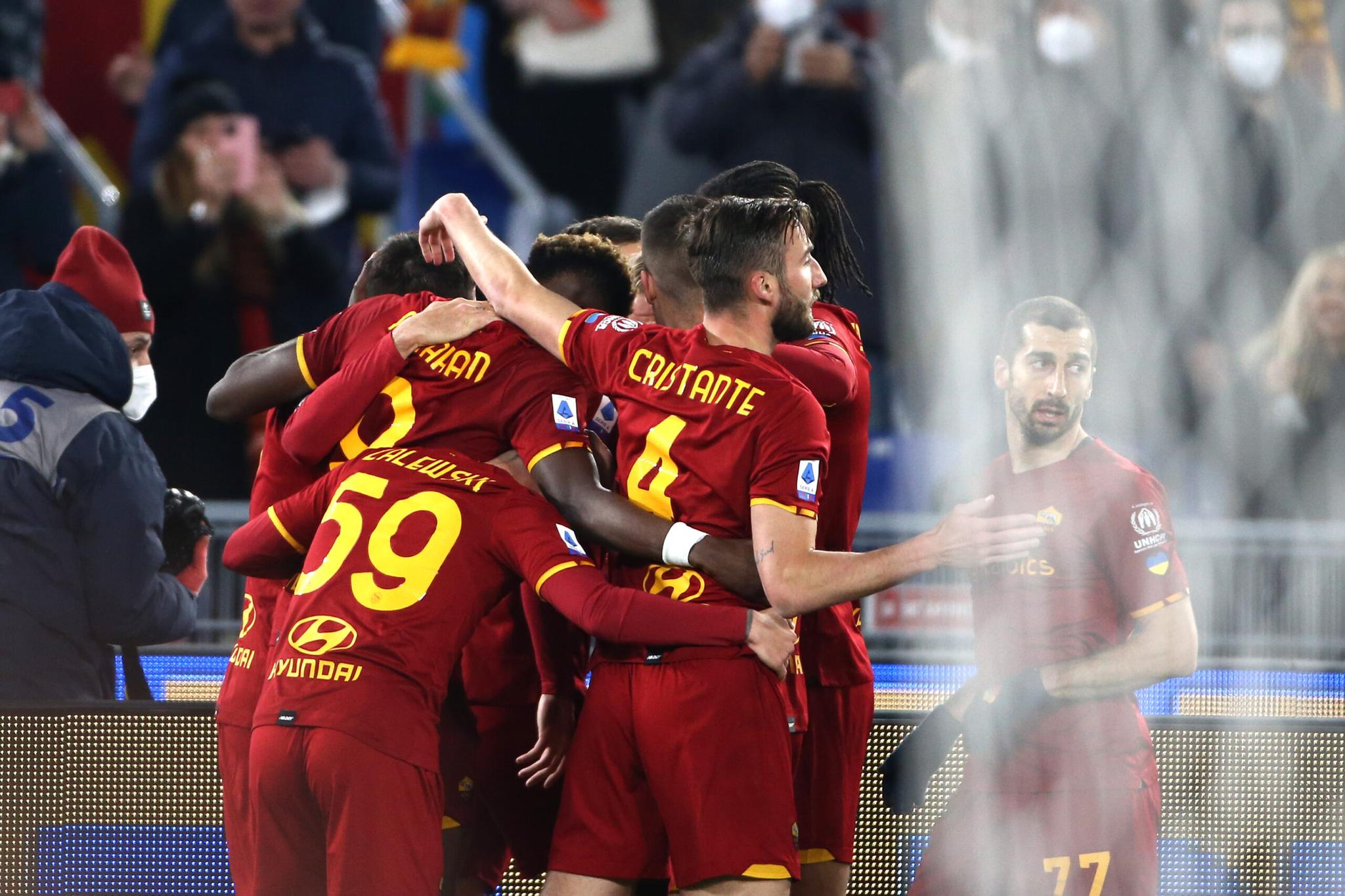 Roma, la formazione di Mourinho contro l’Udinese: dubbio Zaniolo-Pellegrini