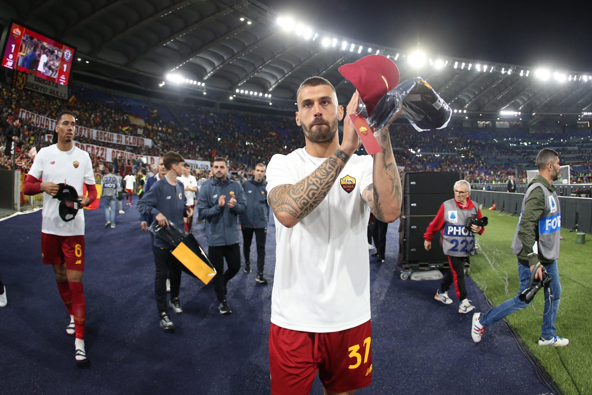 ‘Spina intermittente’: l’esterno alla prima da avversario contro la Roma