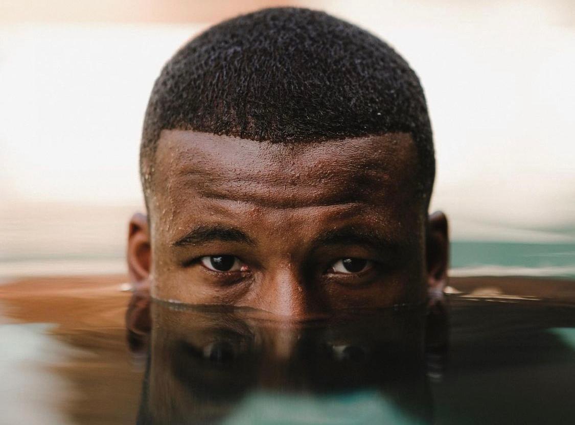 Wijnaldum, primi allenamenti sulla cyclette: ecco quando può rientrare (VIDEO)