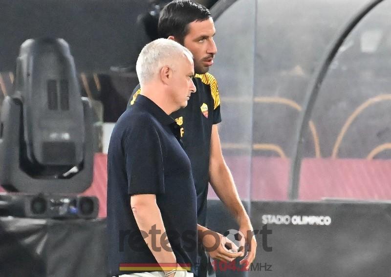 Mourinho, zero punti con Pioli. Foti portafortuna: 4 vittorie su 4