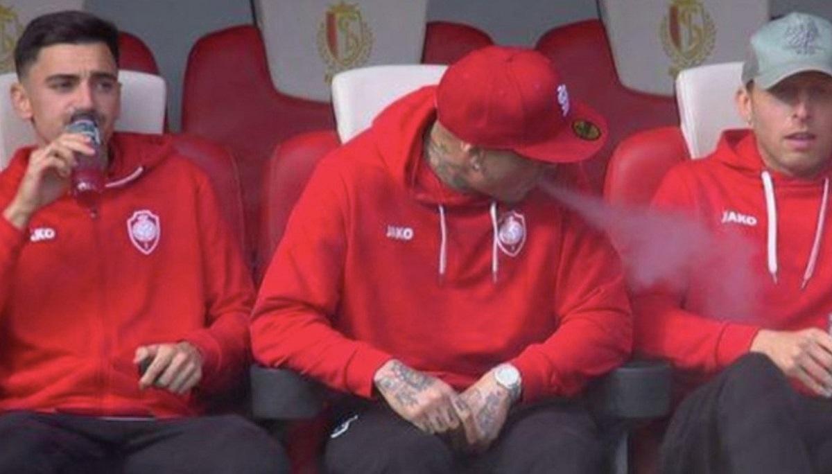 Anversa, Nainggolan fuma in panchina e viene sospeso: ”Ho sbagliato, ma la decisione è troppo pesante”
