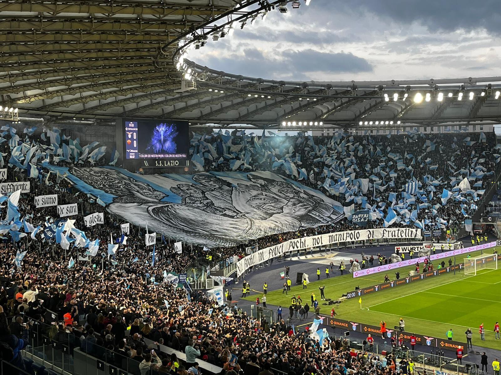 I soliti cori antisemiti e una maglia choc. Piantedosi: “Individuare i responsabili”