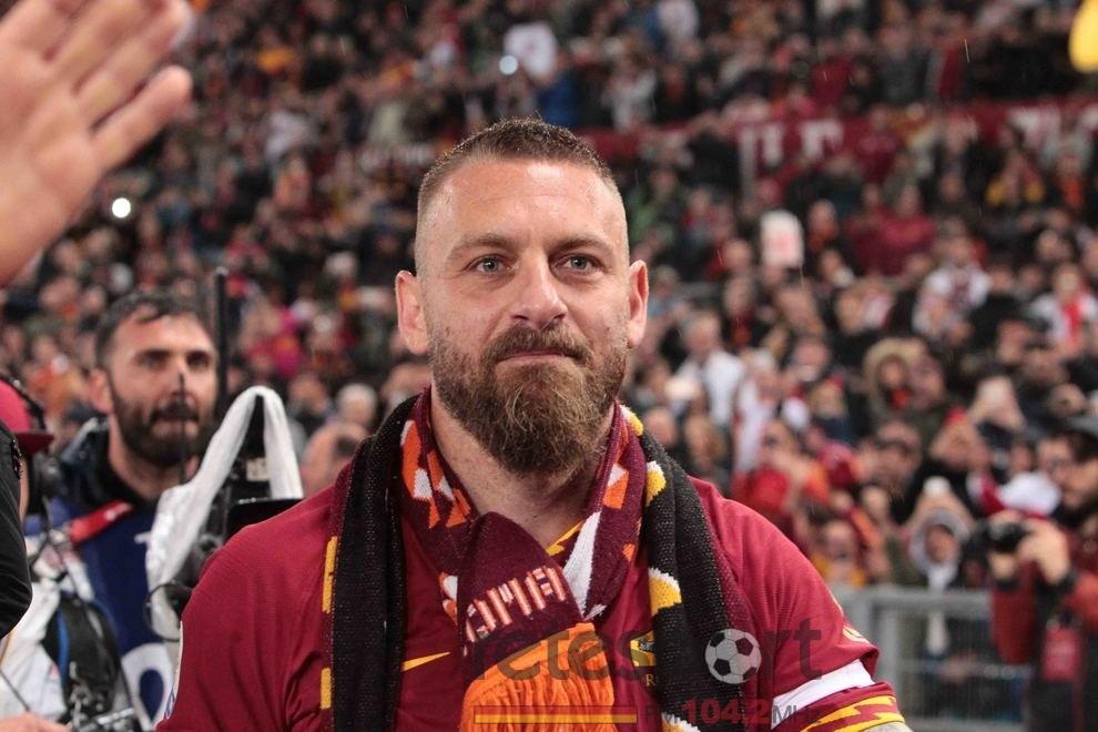 La Roma celebra l’esordio di De Rossi di 25 anni fa: “Una maglia indossata 616 volte”