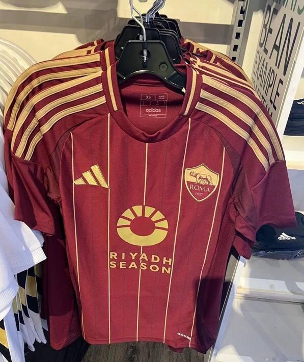 Roma, ecco quando sarà svelata la nuova maglia