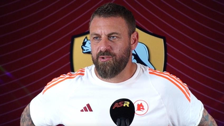 De Rossi: ”Un orgoglio allenare la mia Roma, un trauma lasciarla. Esonero? Indirizzato da persone che non ci sono più ma non escludo il ritorno”