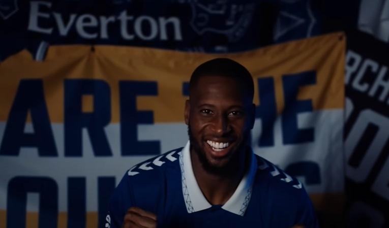 Roma, Zirkzee la priorità. Ipotesi scambio Beto-Dovbyk