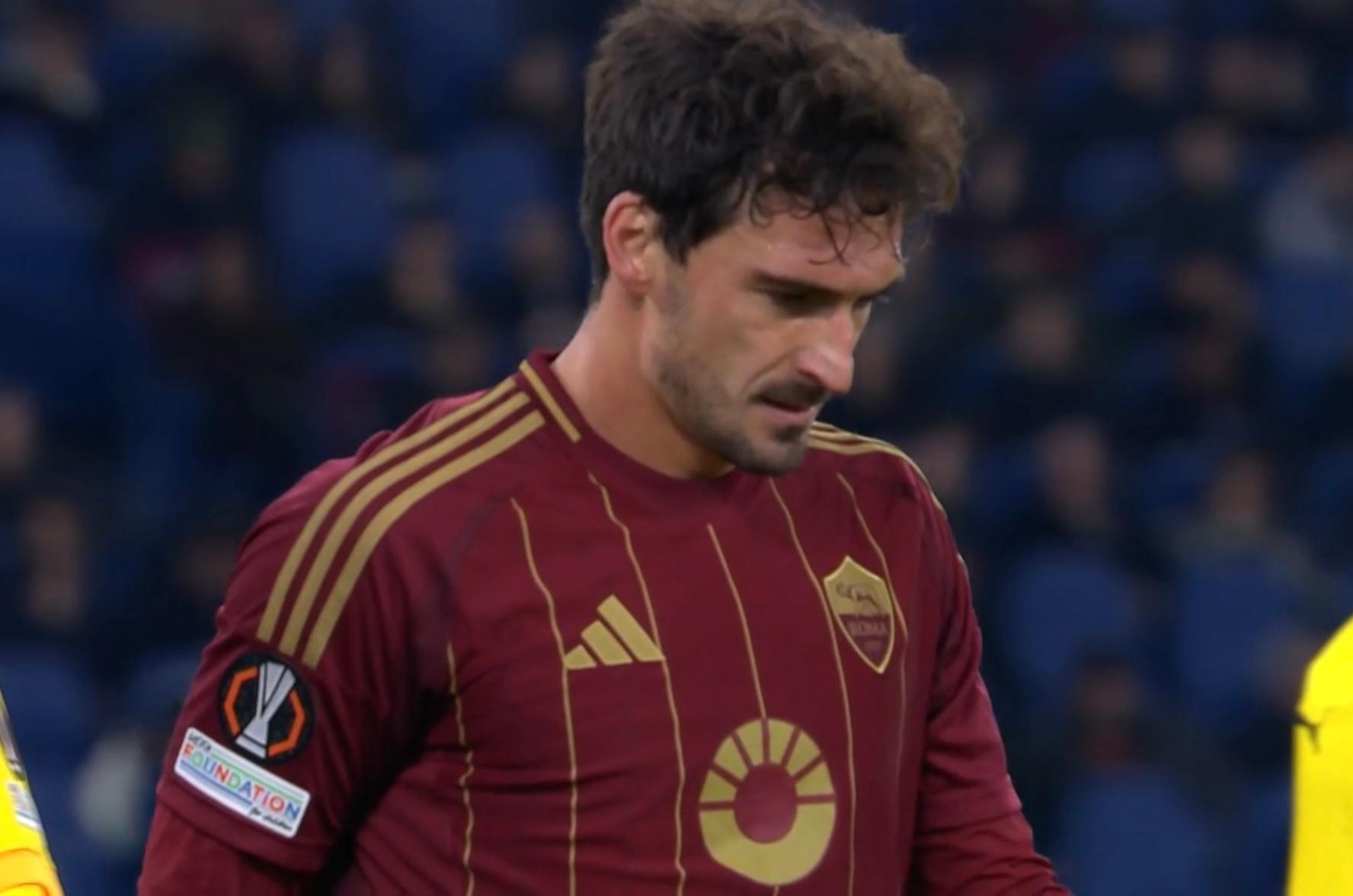 Athletic Bilbao-Roma, l’espulsione di Hummels a termini di regolamento non c’è: la spiegazione