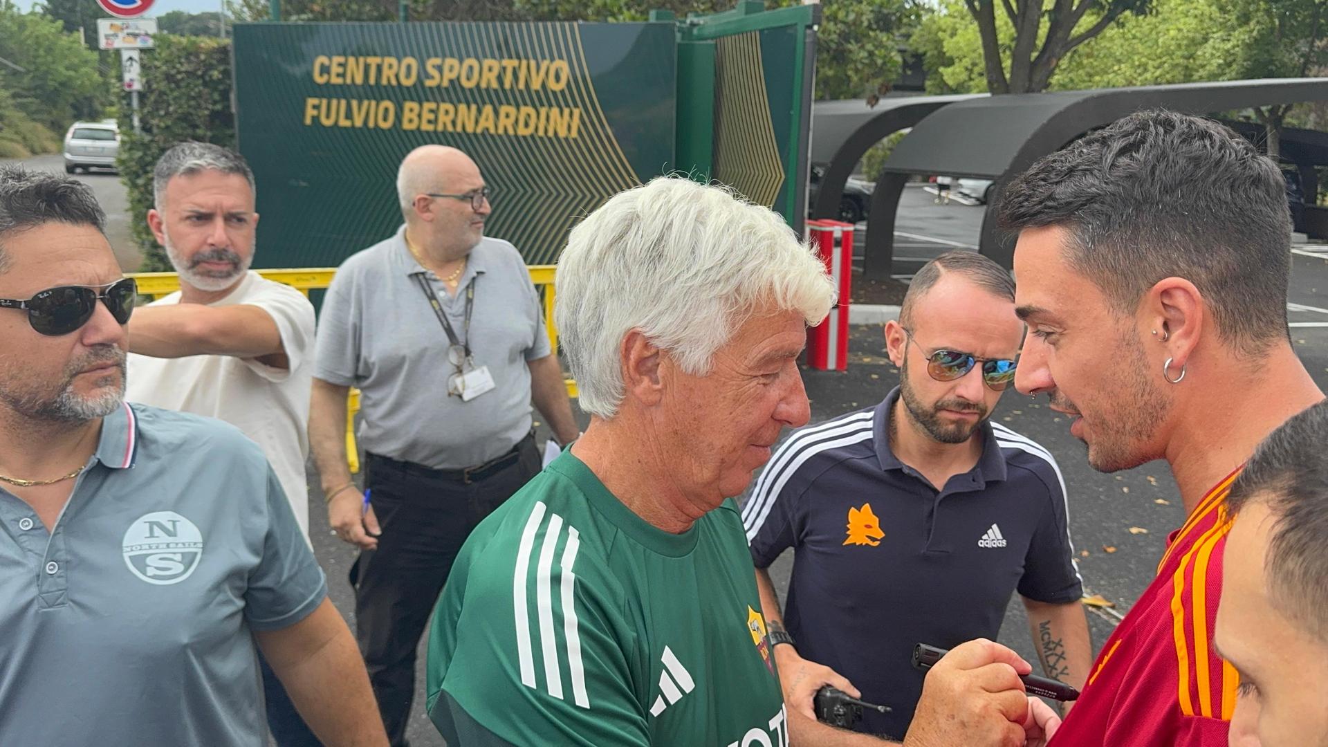 Ritiro Roma, unica seduta al mattino. Domani la prima doppia a Trigoria. Infortunio per Salah-Eddine
