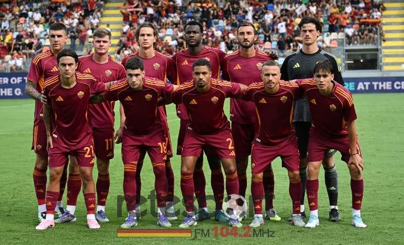 Roma-Neom 2-2, Soulè ancora a segno. In ritardo Dybala, male a livello difensivo – FOTO