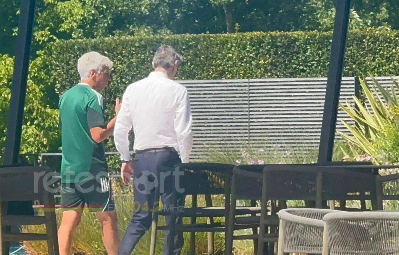 Trigoria, colloquio tra Gasperini e Massara: stretta di mano fra i due (VIDEO-FOTO)