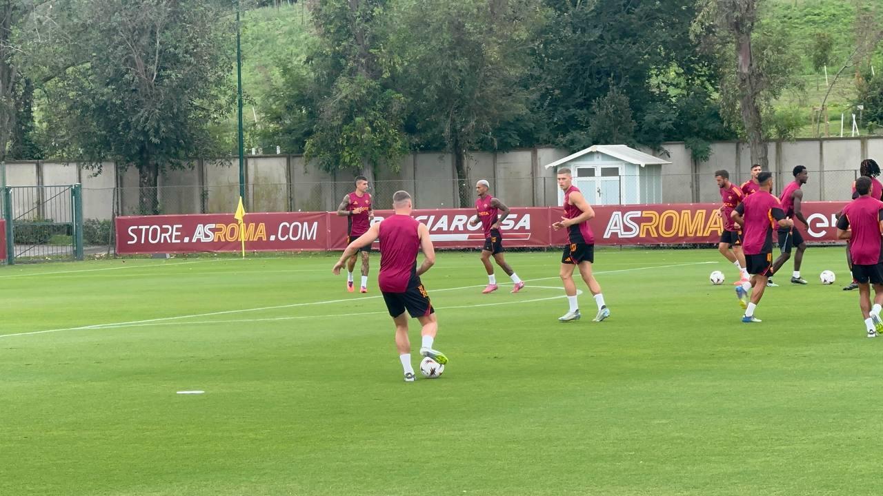 Trigoria: la Roma si allena in vista della trasferta contro i Rangers