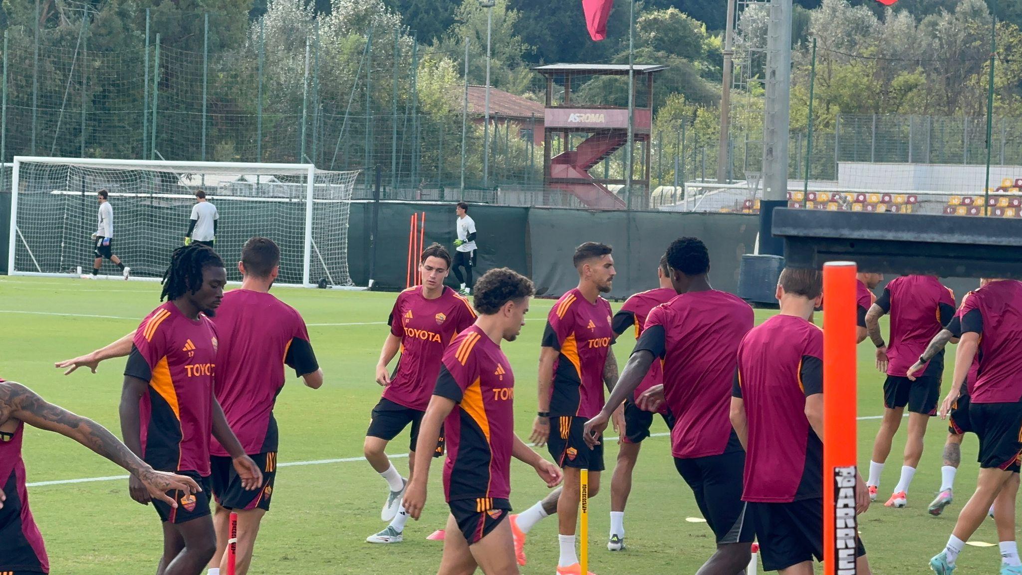 Trigoria: allenamento di rifinitura in vista di Roma-Lille (VIDEO-FOTO)