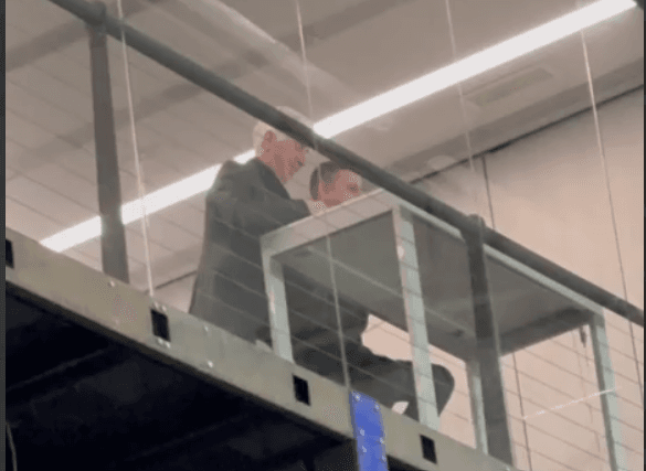 Gasp in tribuna, un leone in gabbia: ovazione e urla sul gol di Neres