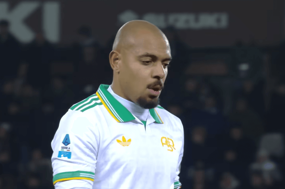 Instagram, Malen mette in palio la sua maglia autografata: “Voglio ricambiare l’affetto ricevuto” (FOTO)