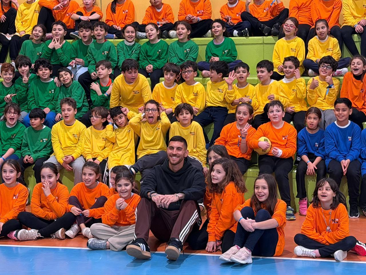 Pellegrini ‘maestro per un giorno’: “Lo Sport fondamentale per i ragazzi”