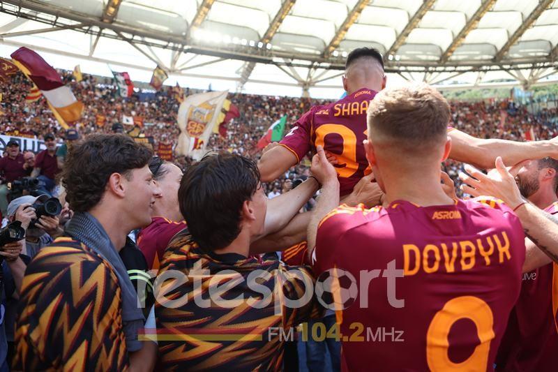 Roma, colazione a Trigoria: applausi per Gasp