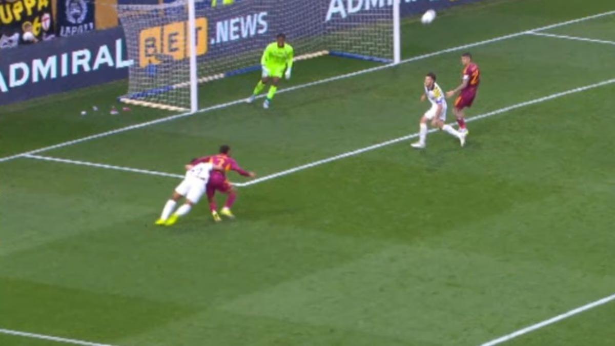 Moviola e ‘romanzi’: regolare il 2-2, solare il rigore su Rensch. Dubbi sul mancato penalty del primo tempo