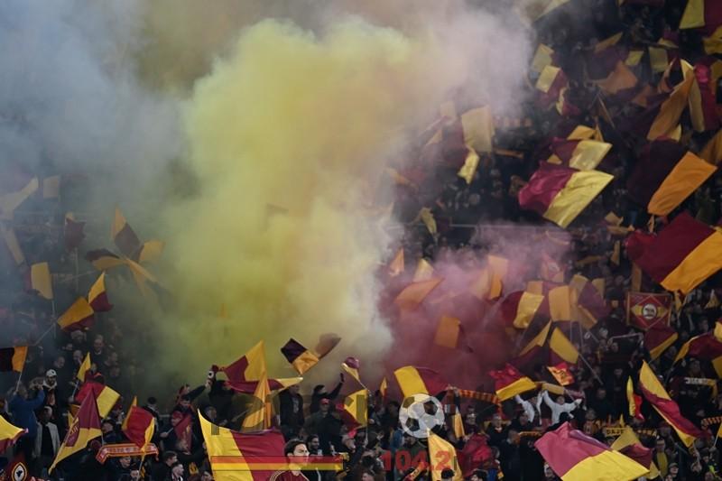 Curva Sud, nuovo appello alla tifoseria: “Domani serve un’adunata, nessuno si tiri indietro”