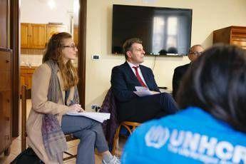 Migranti, Balzaretti: “Con Svizzera e Unhcr più qualità in accoglienza minori non accompagnati”