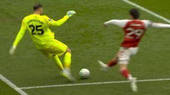 Donnarumma, erroraccio in City-Arsenal che può decidere la Premier: cos’è successo – Il video