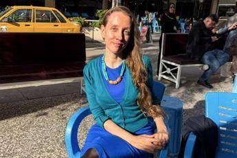 Iraq, Kataeb Hezbollah annuncia: “Rilasceremo la giornalista Shelly Kittleson”